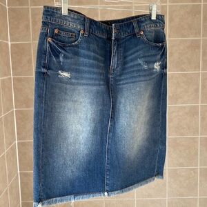Joe Fresh denim skirt size 10 never worn